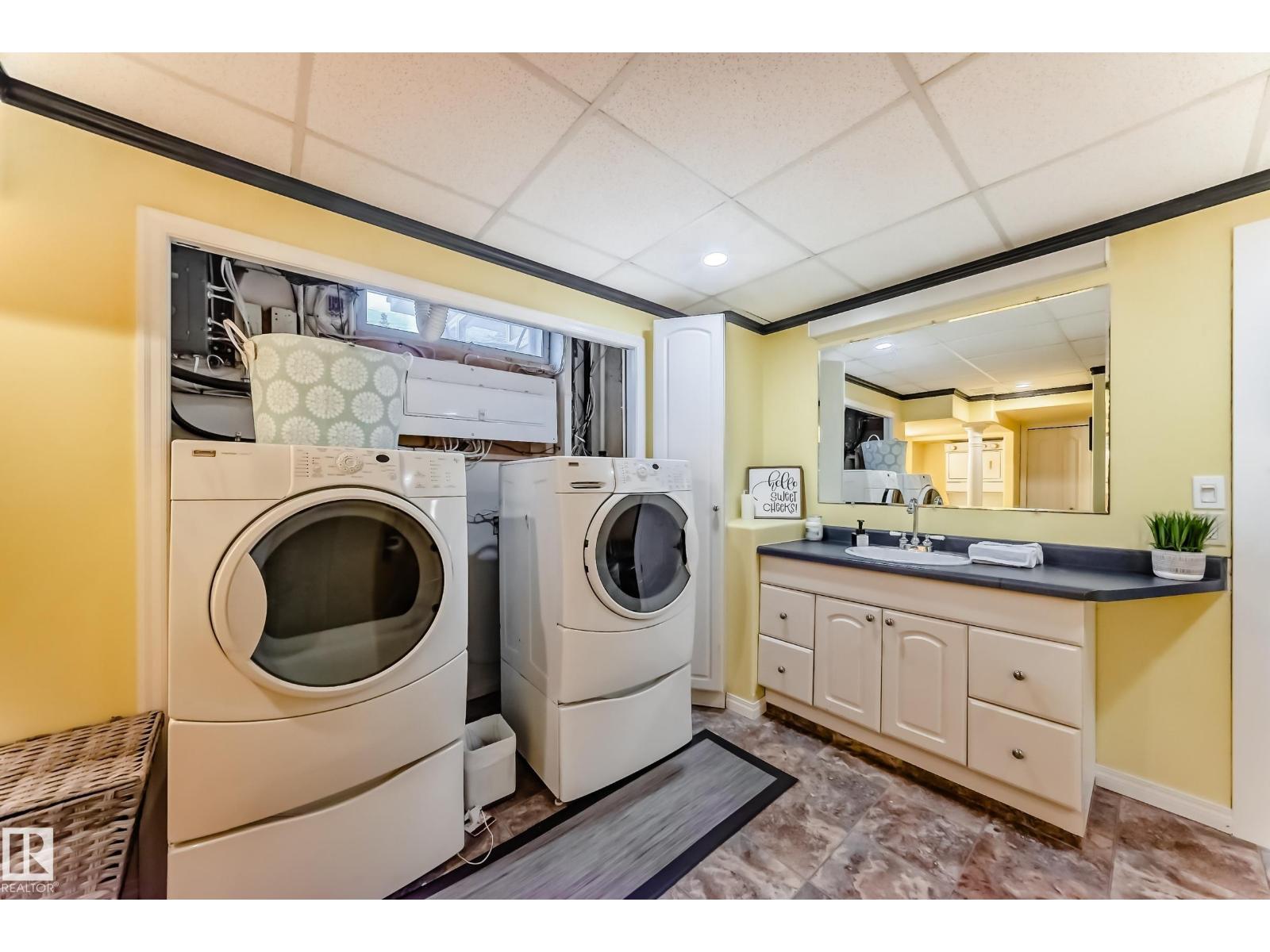 15226 81 AV NW - 38