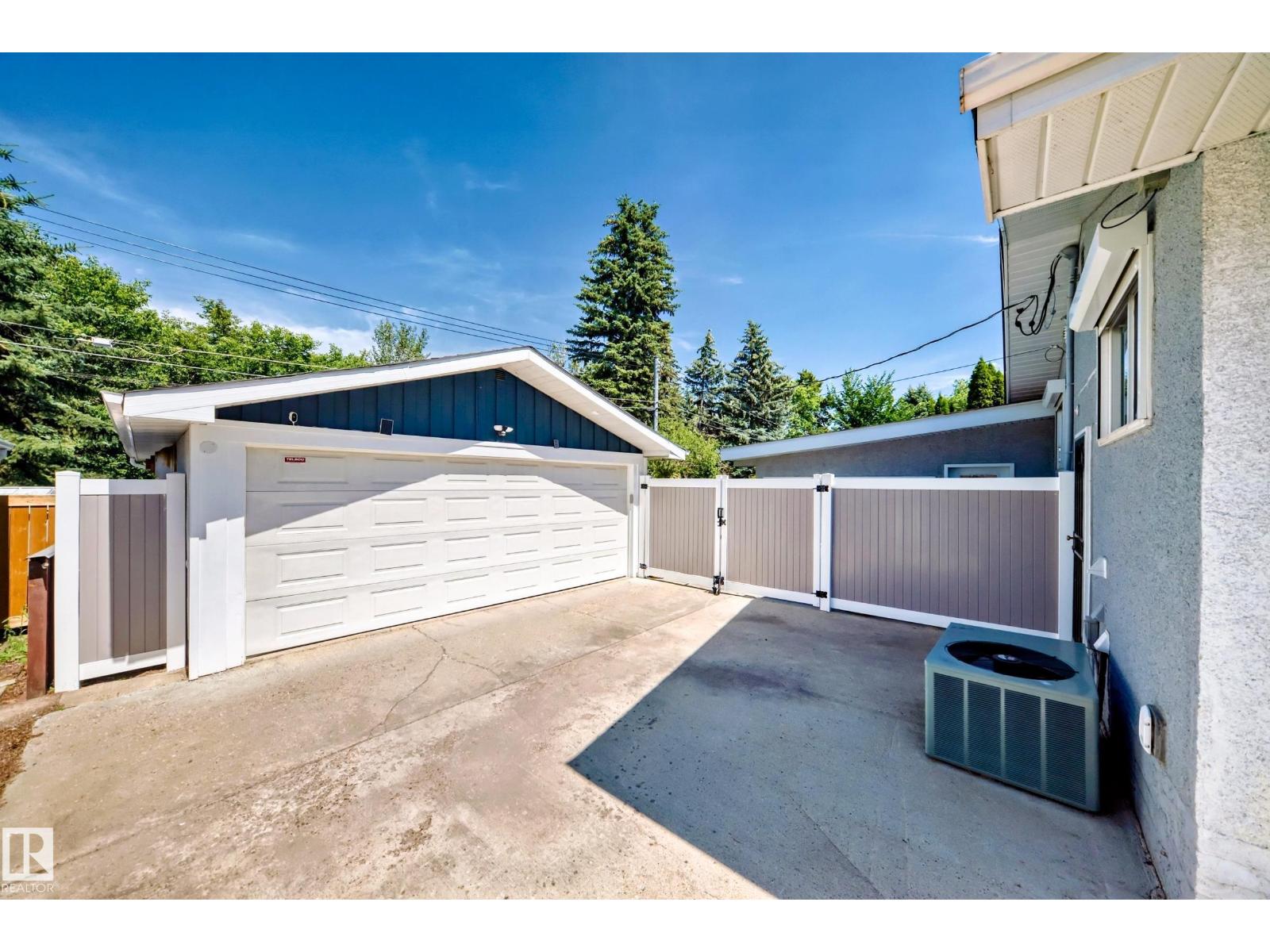 15226 81 AV NW - 41