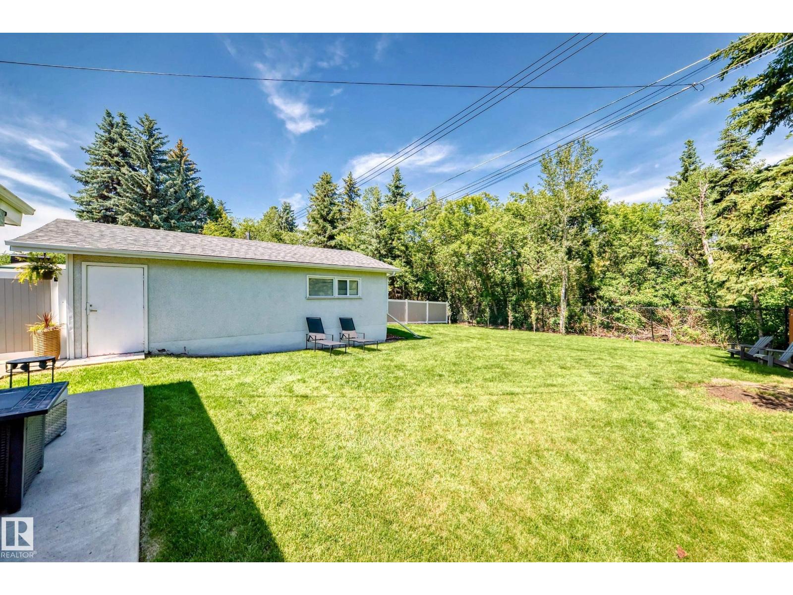 15226 81 AV NW - 44