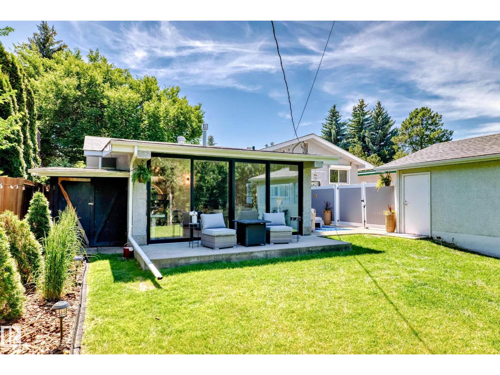 15226 81 AV NW - 49