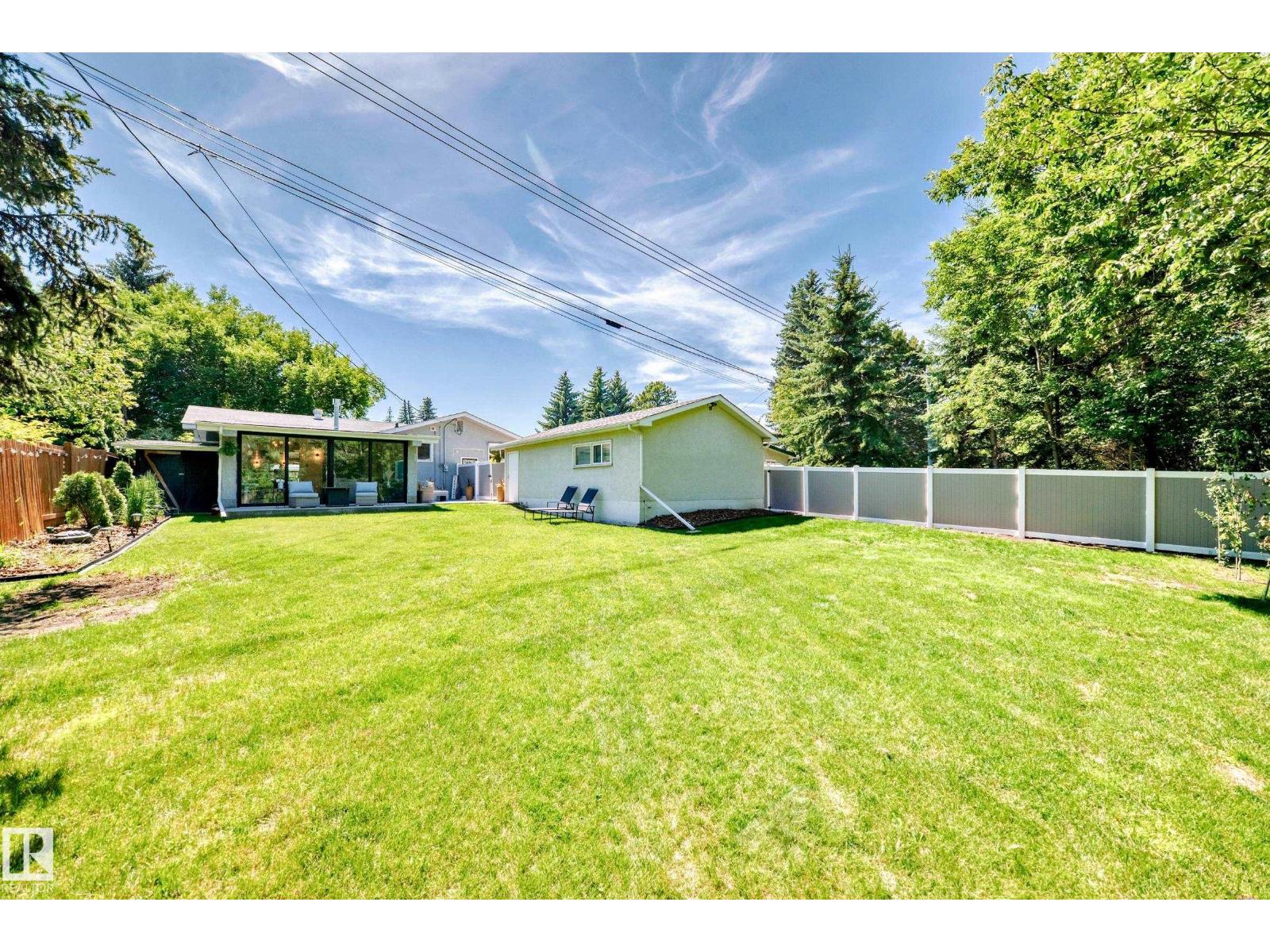 15226 81 AV NW - 50