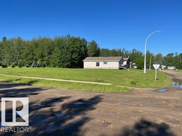 100 Woodlands DR - photo 4