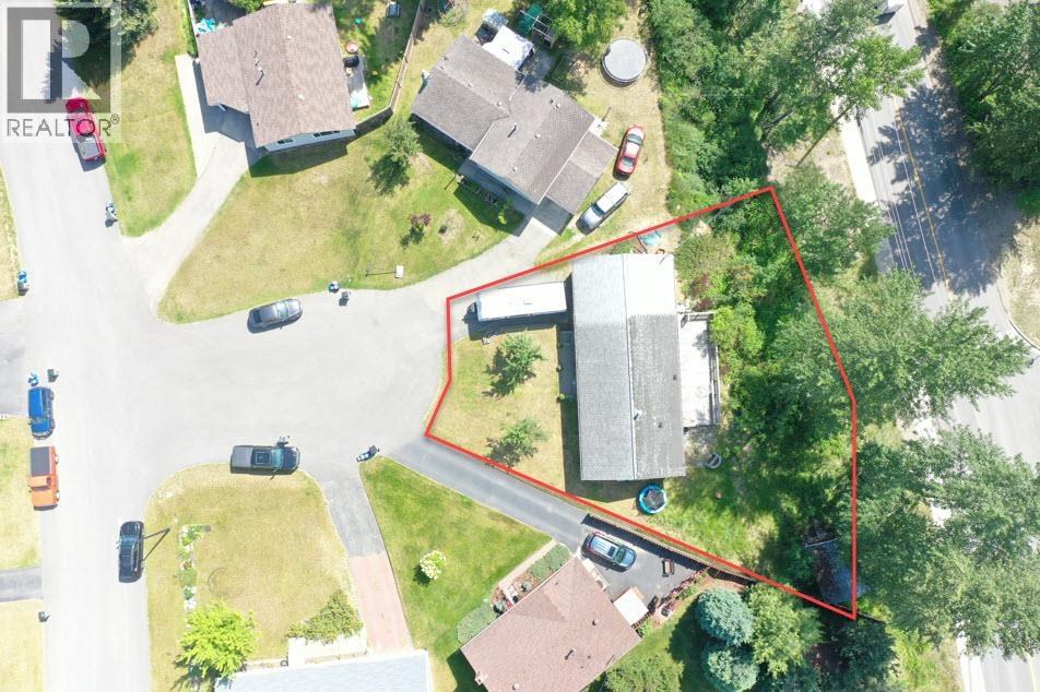 1320 PICARD AVENUE - 6