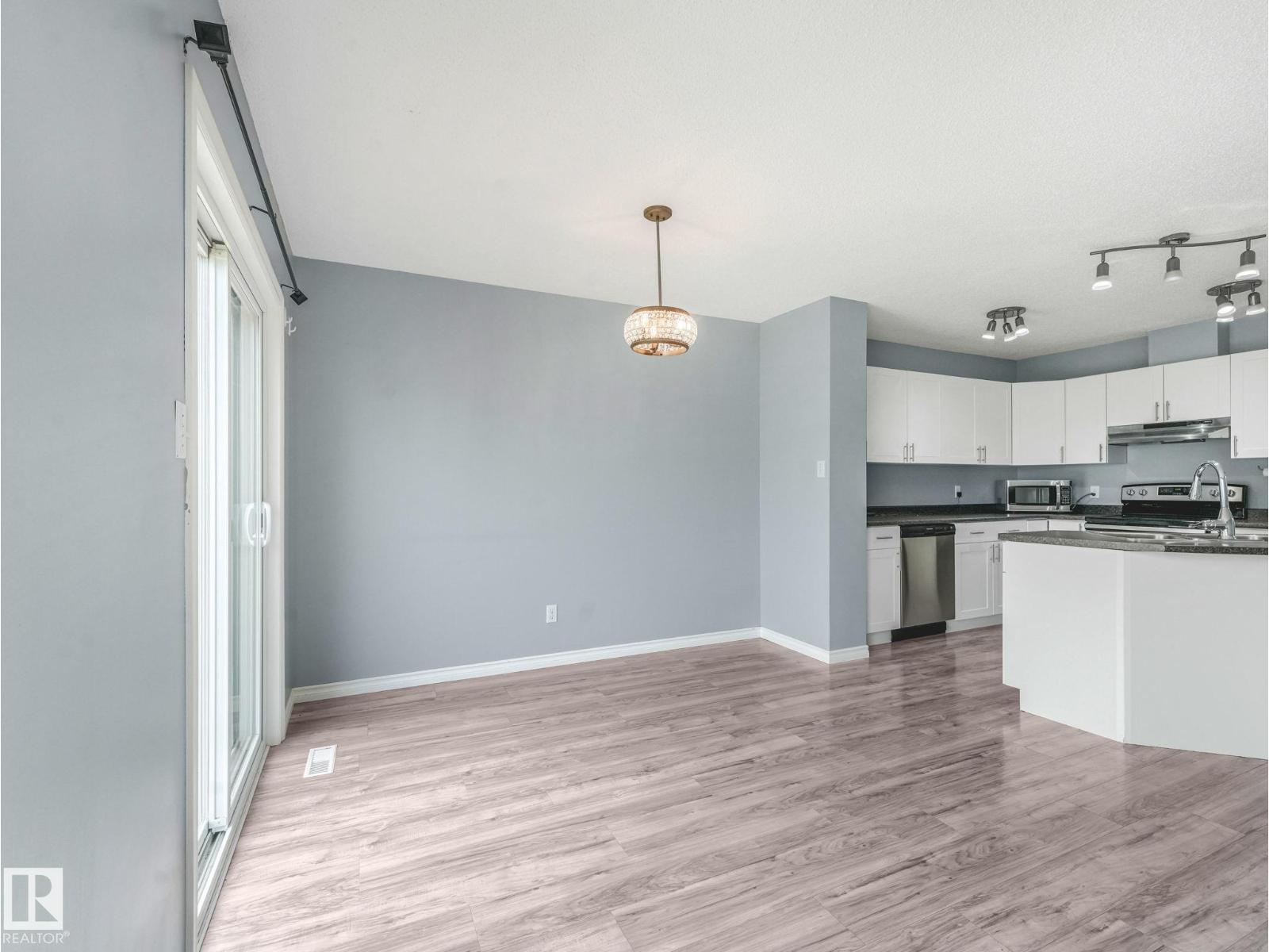 6828 159A AV NW - 13