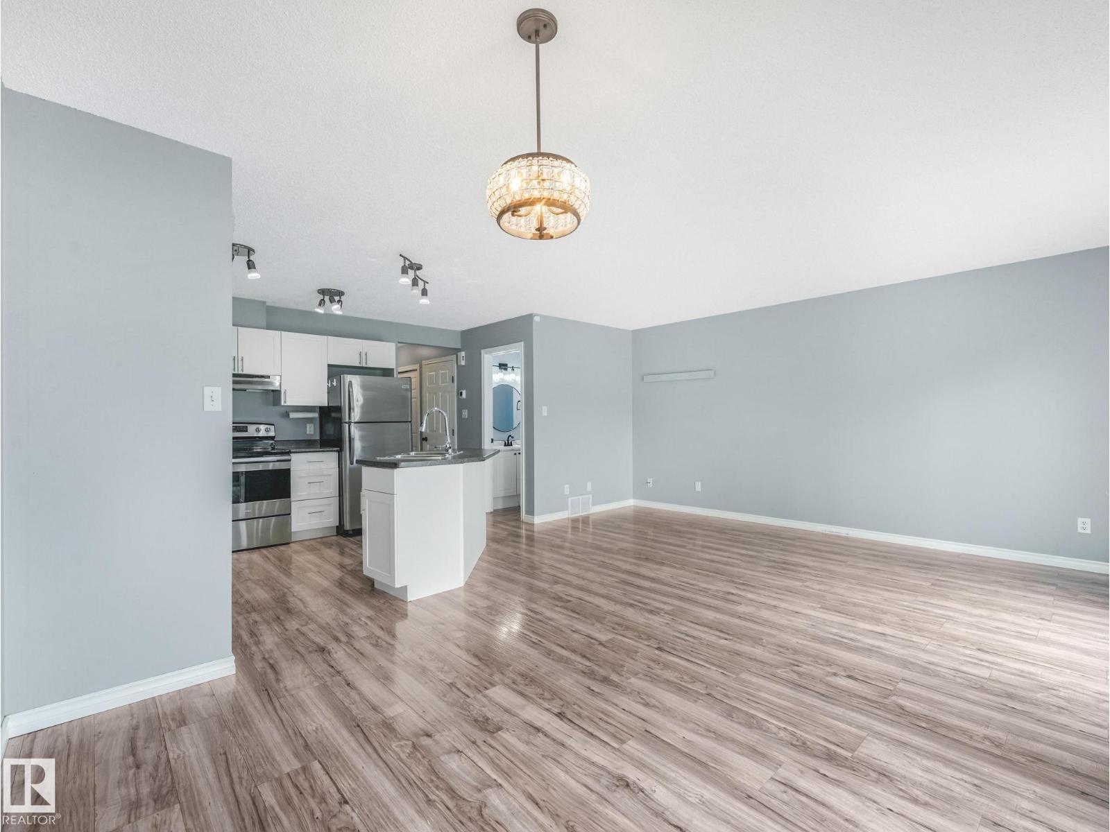 6828 159A AV NW - 16