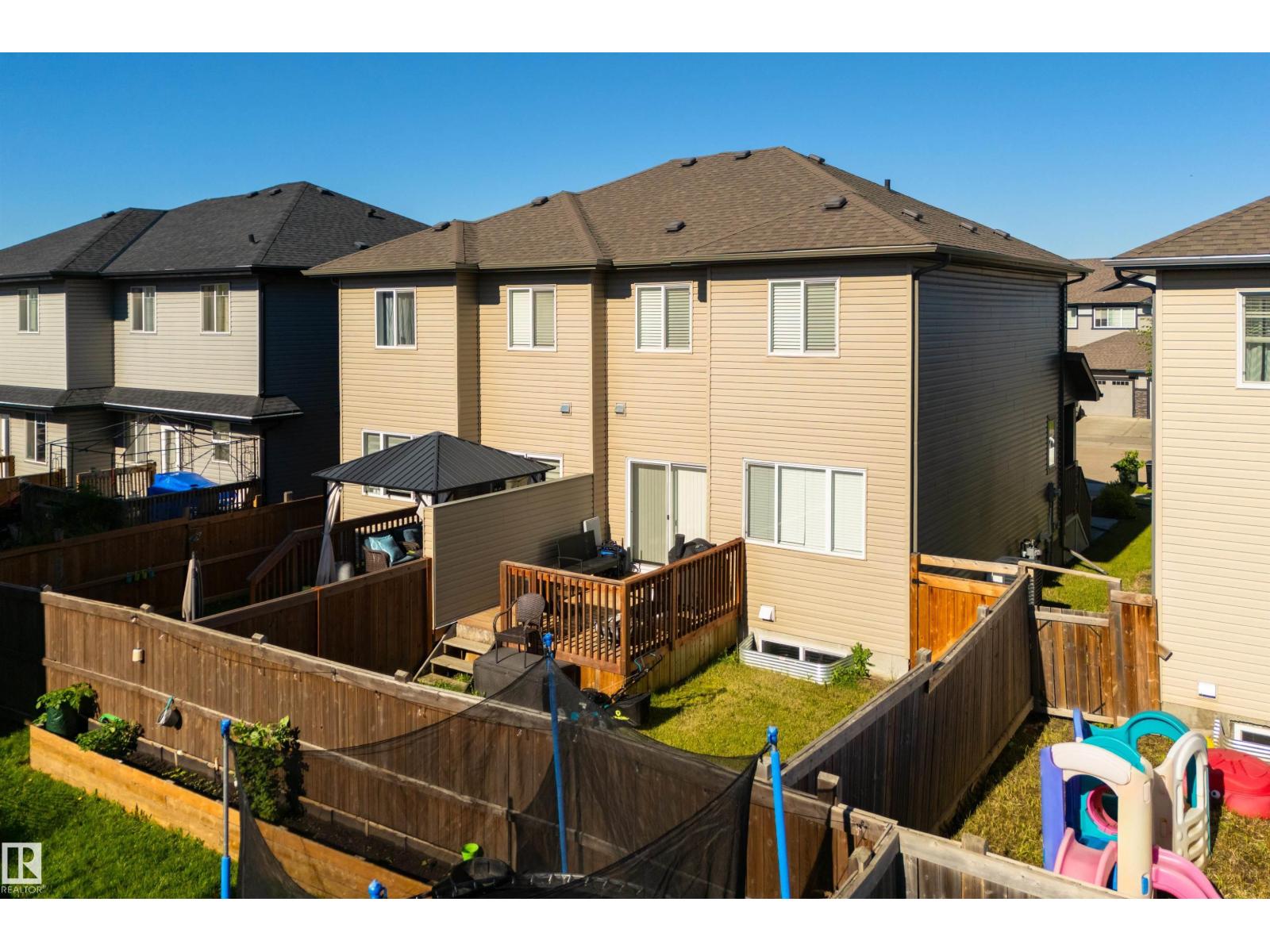 8 HALLADAY BV — photo 41