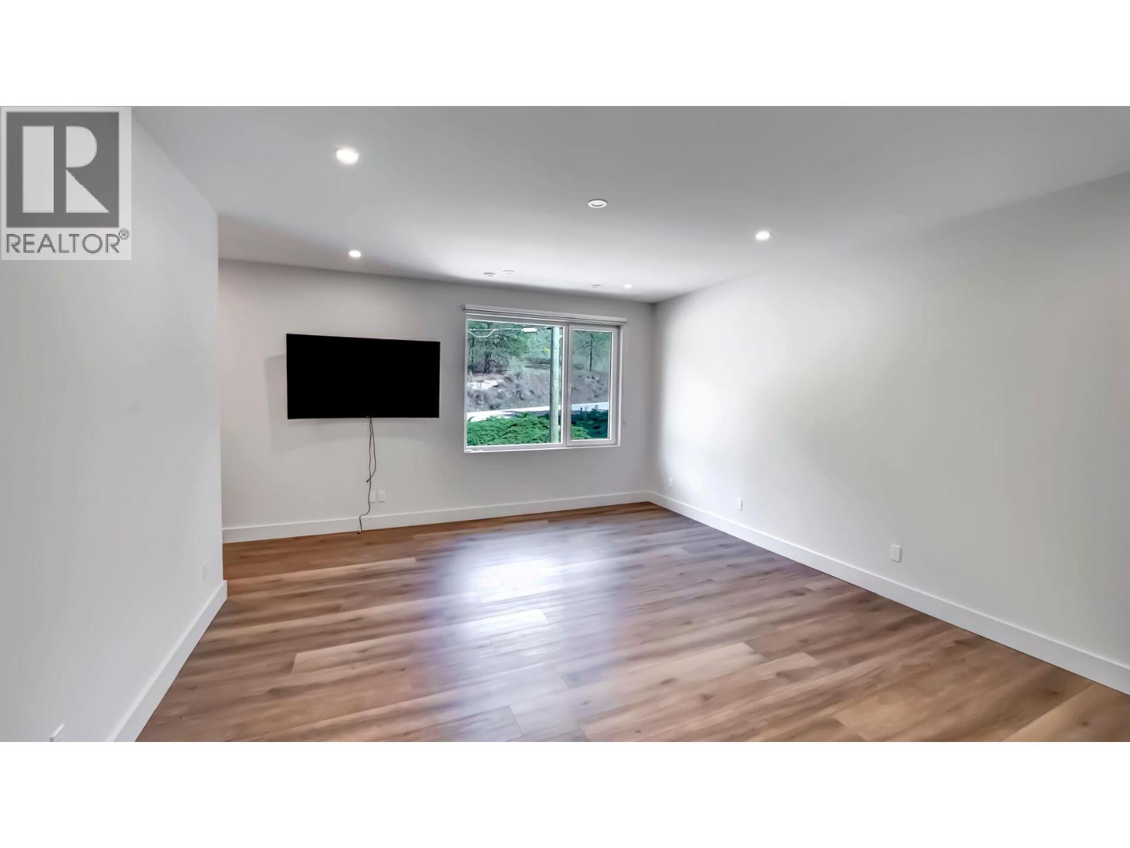 110 Eastside Road - 24