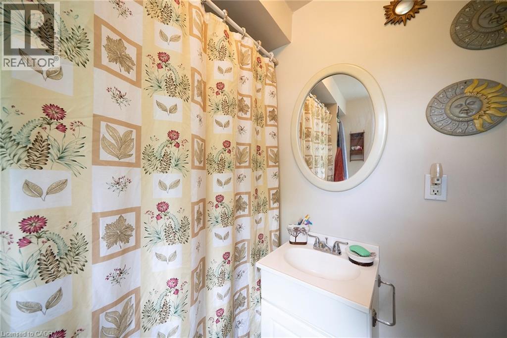 3-bedroom home for sale at 1045 BAY Street, Port Rowan ON · photo 18 of 33