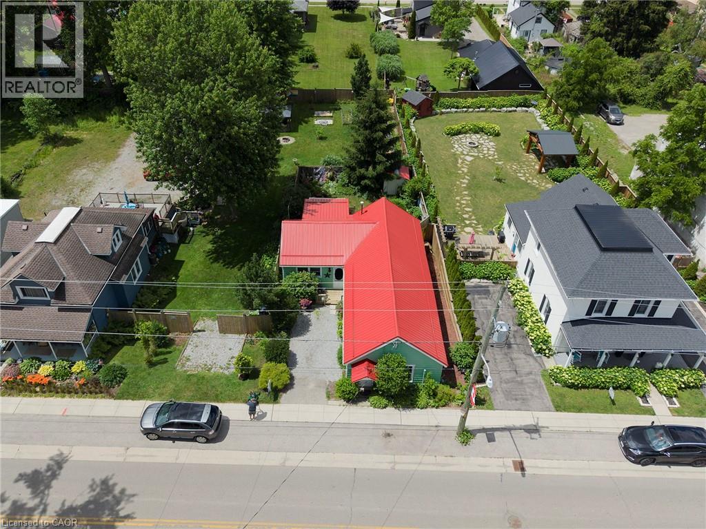 3-bedroom home for sale at 1045 BAY Street, Port Rowan ON · photo 2 of 33