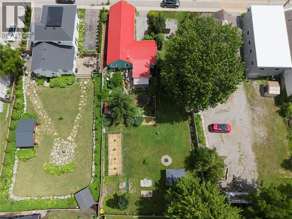 3-bedroom home for sale at 1045 BAY Street, Port Rowan ON · photo 3 of 33