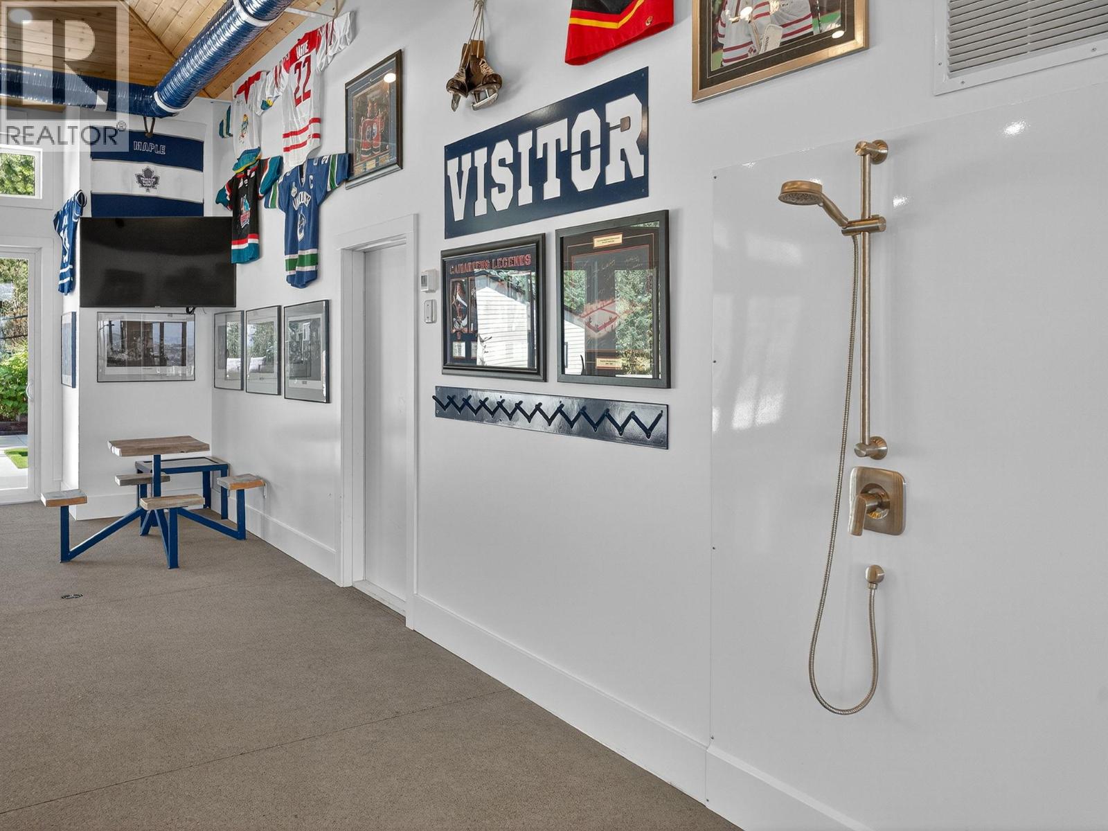 5955 Postill Lake Road - 21