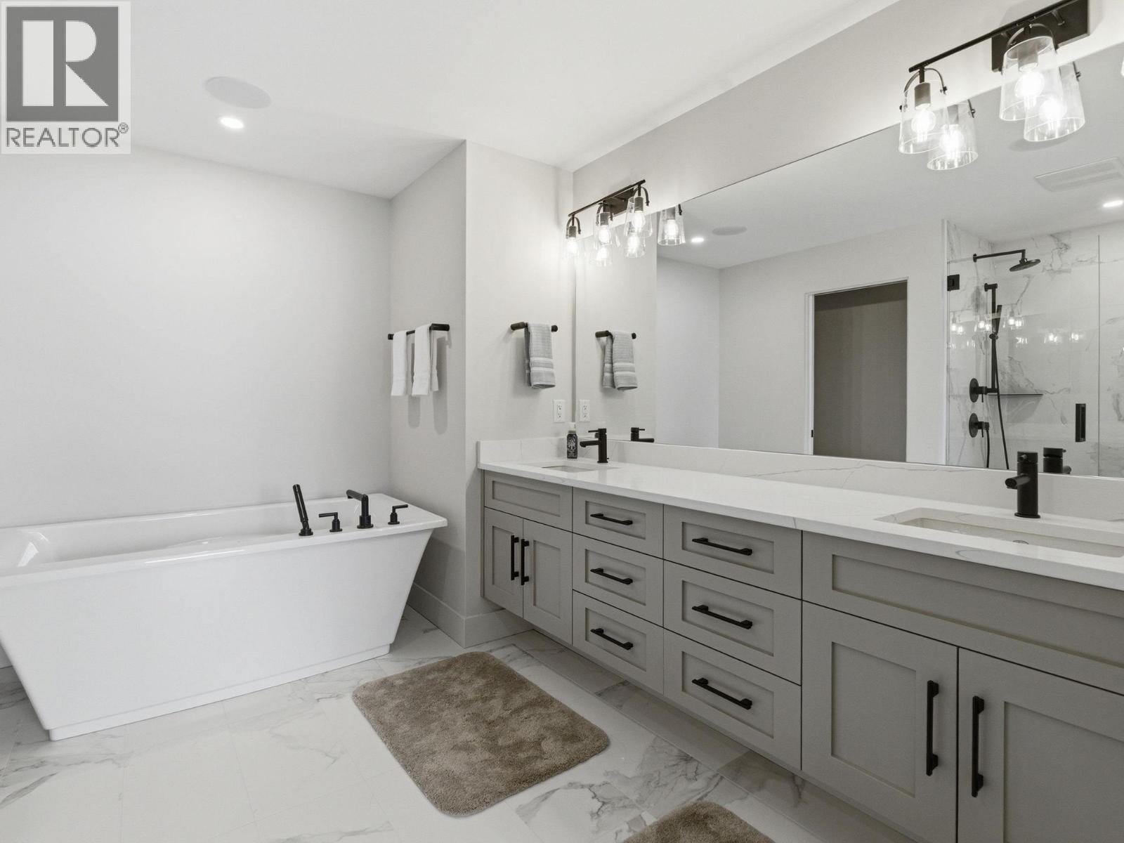 5975 Princess Street - 20