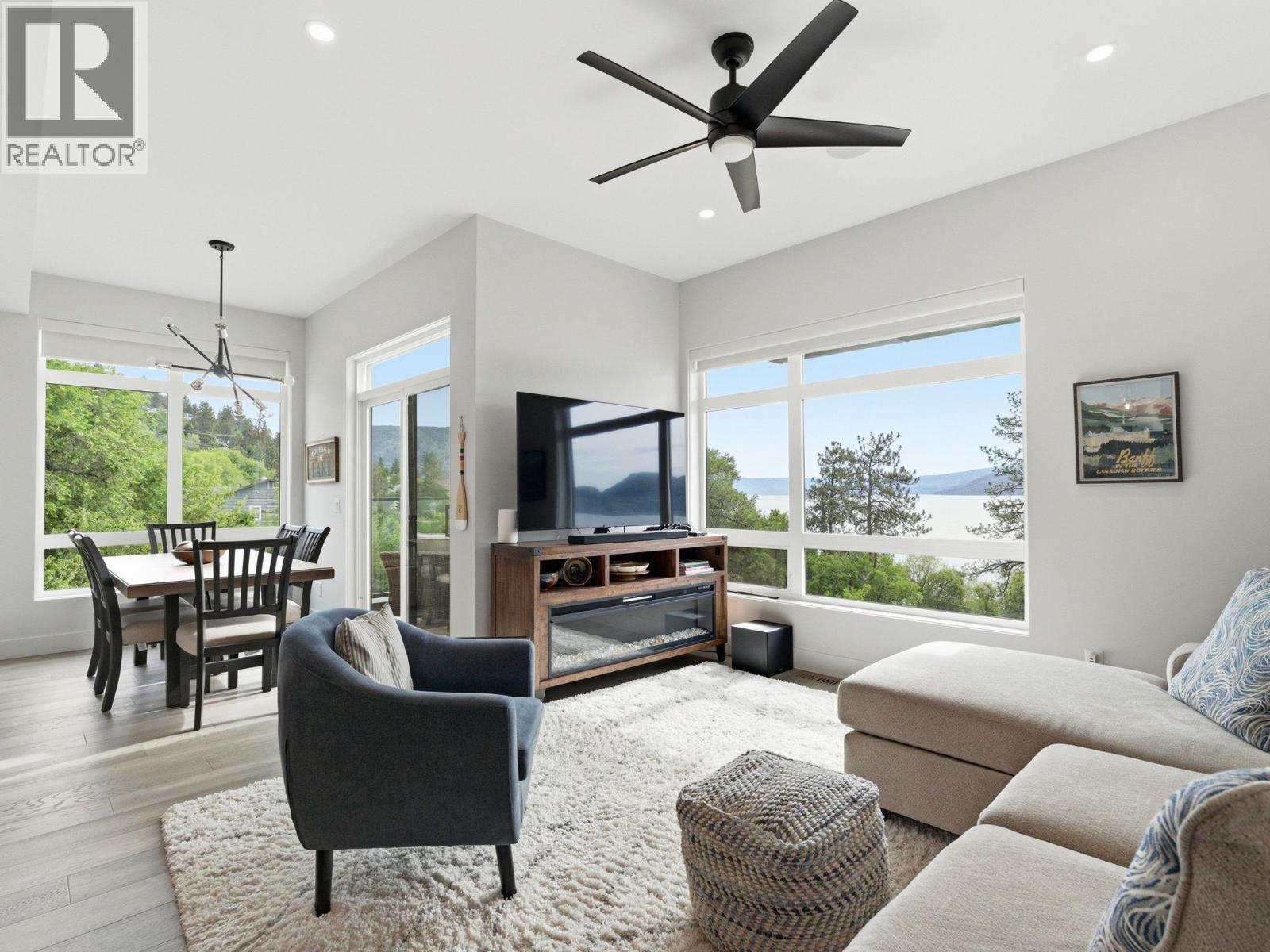 5975 Princess Street - 6