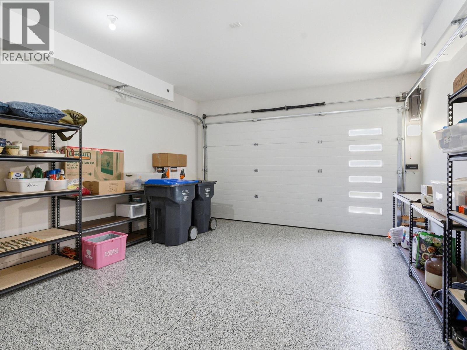 5975 Princess Street - 35