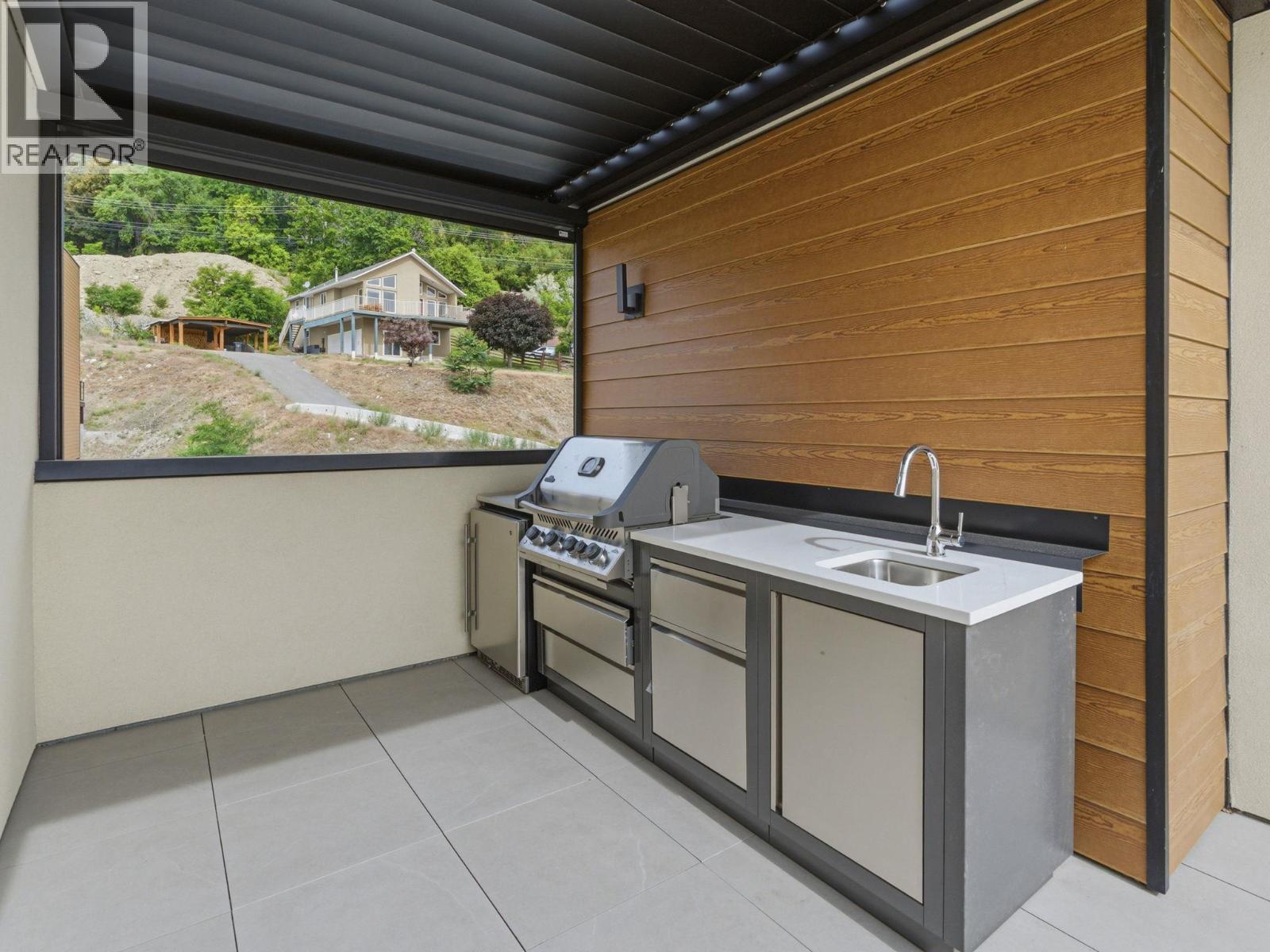 5975 Princess Street - 25