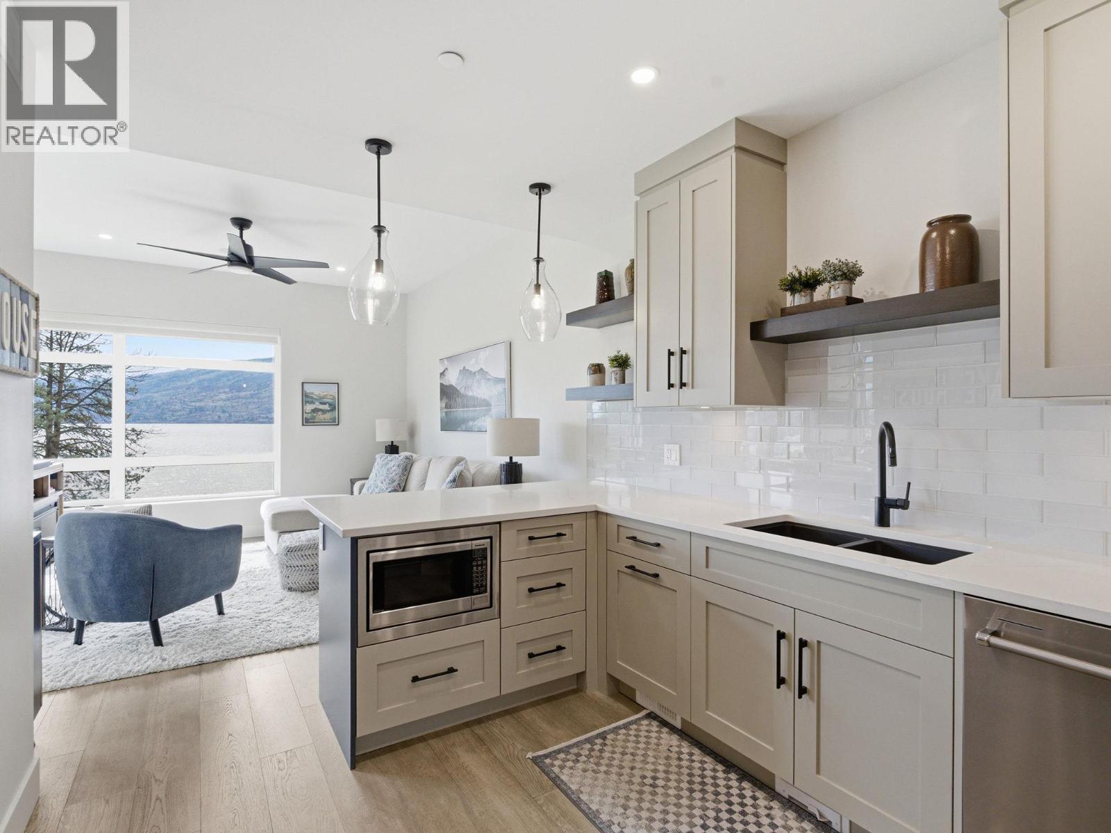 5975 Princess Street - 10