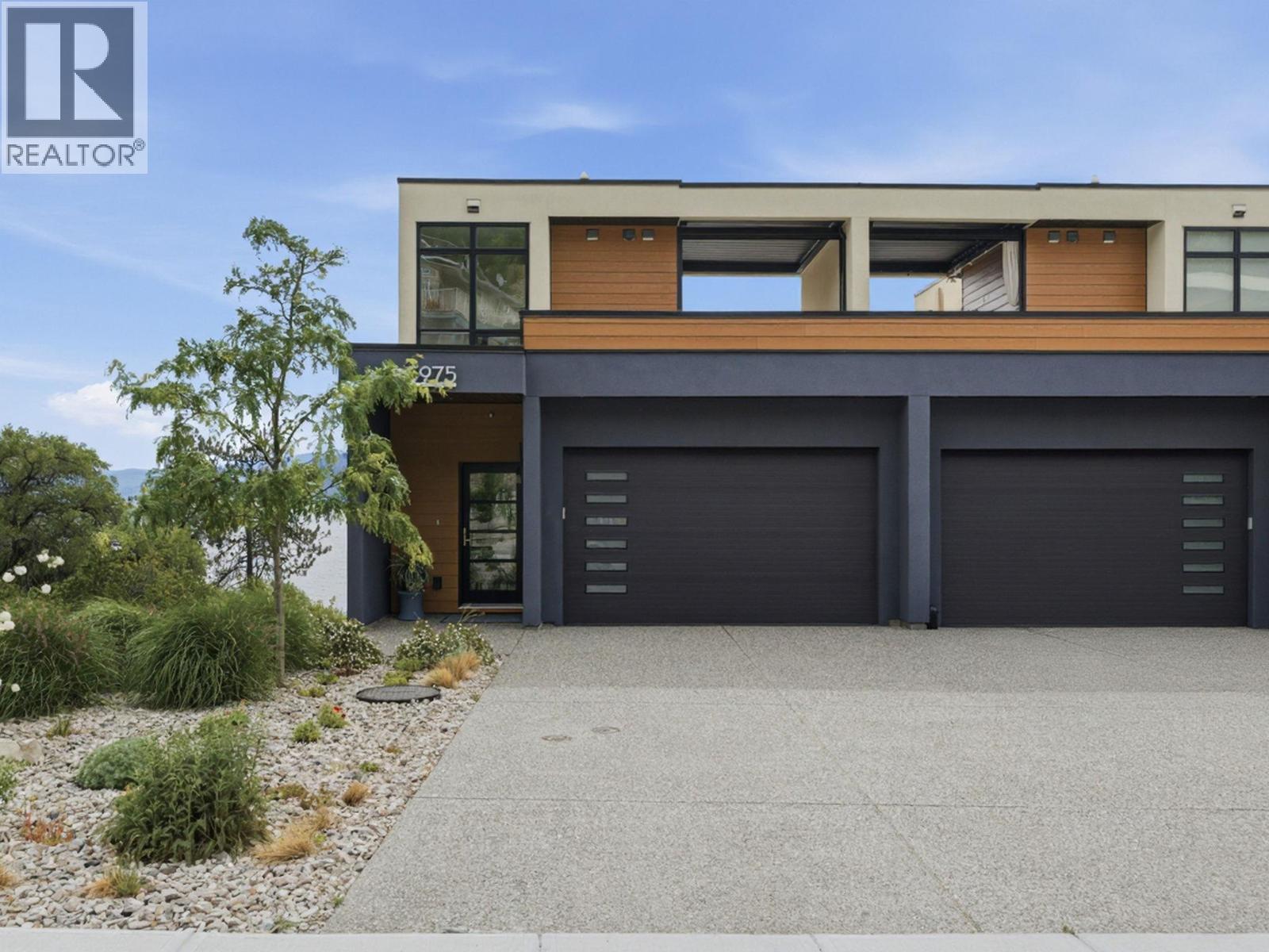 5975 Princess Street - 1