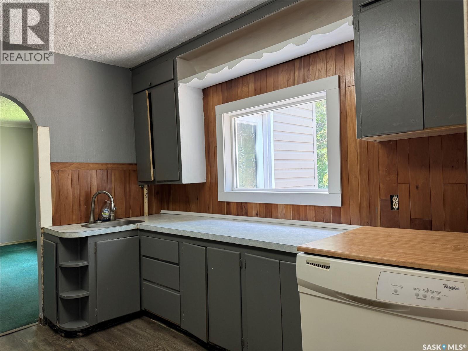 411 4th STREET W - 17