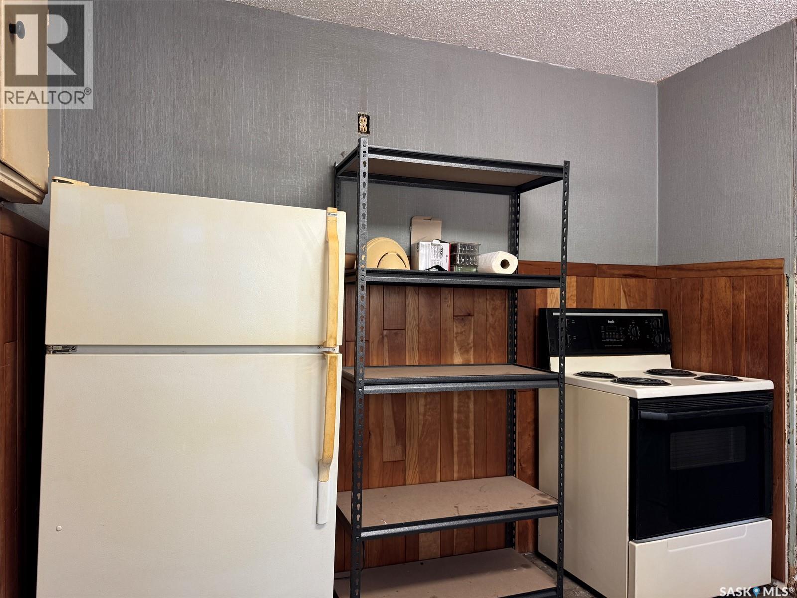 411 4th STREET W - 18