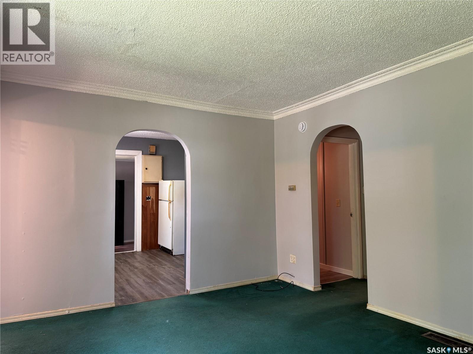 411 4th STREET W - 6