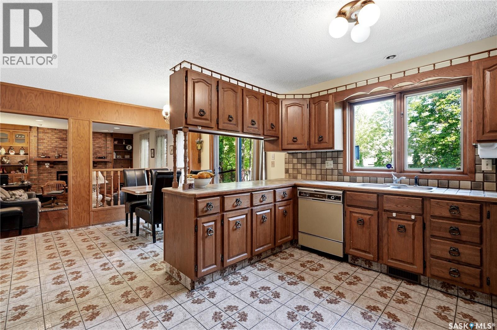 211 Keeley CRESCENT — photo 14