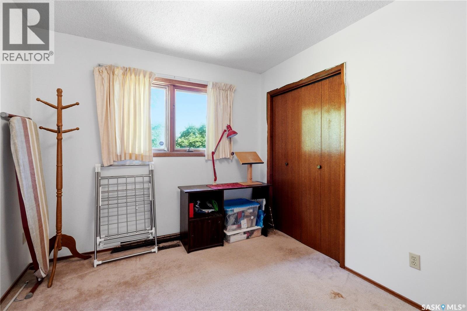211 Keeley CRESCENT — photo 43