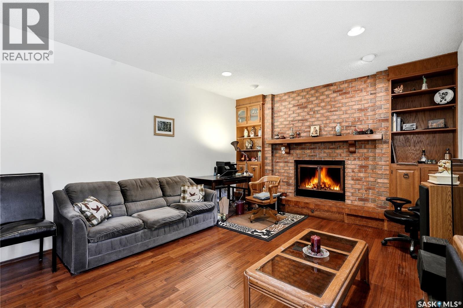 211 Keeley CRESCENT - photo 5