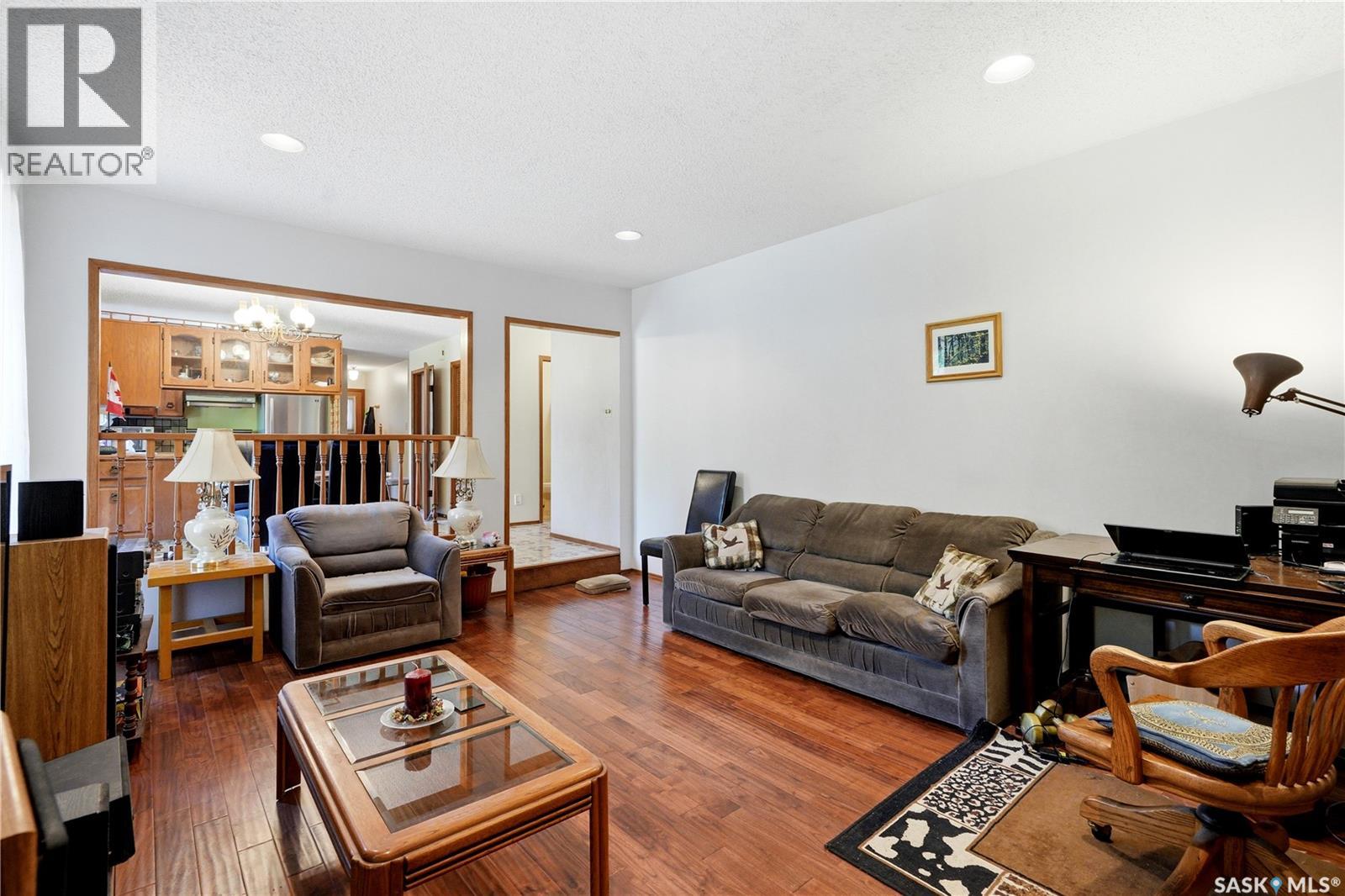 211 Keeley CRESCENT — photo 6