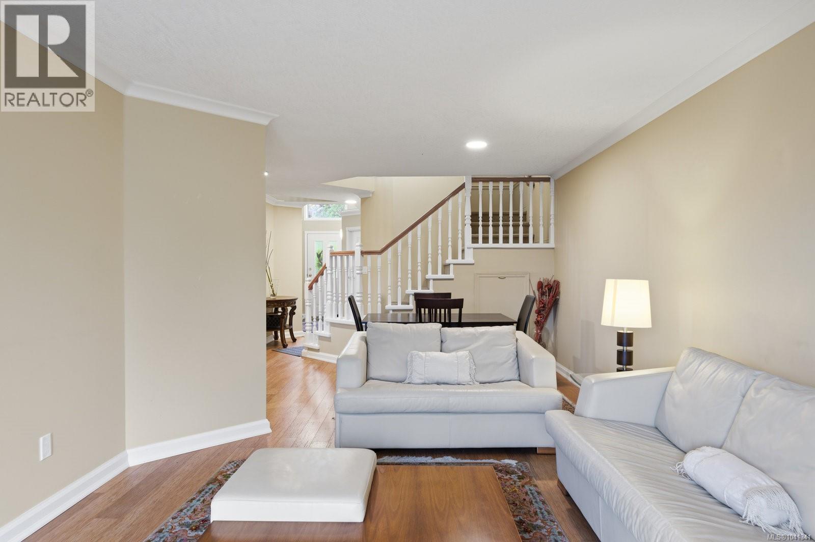 #8 500 Marsett Pl - 4