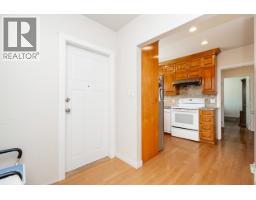 916 Thirteenth Street, New Westminster, BC V3M4N1 Photo 11