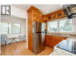 916 Thirteenth Street, New Westminster, BC V3M4N1 Photo 6