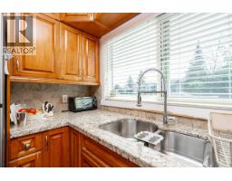 916 Thirteenth Street, New Westminster, BC V3M4N1 Photo 8
