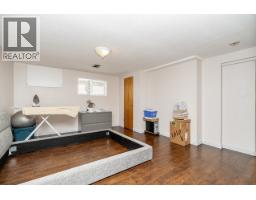 916 Thirteenth Street, New Westminster, BC V3M4N1 Photo 17