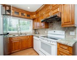 916 Thirteenth Street, New Westminster, BC V3M4N1 Photo 7
