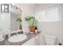 916 Thirteenth Street, New Westminster, BC V3M4N1 Photo 25