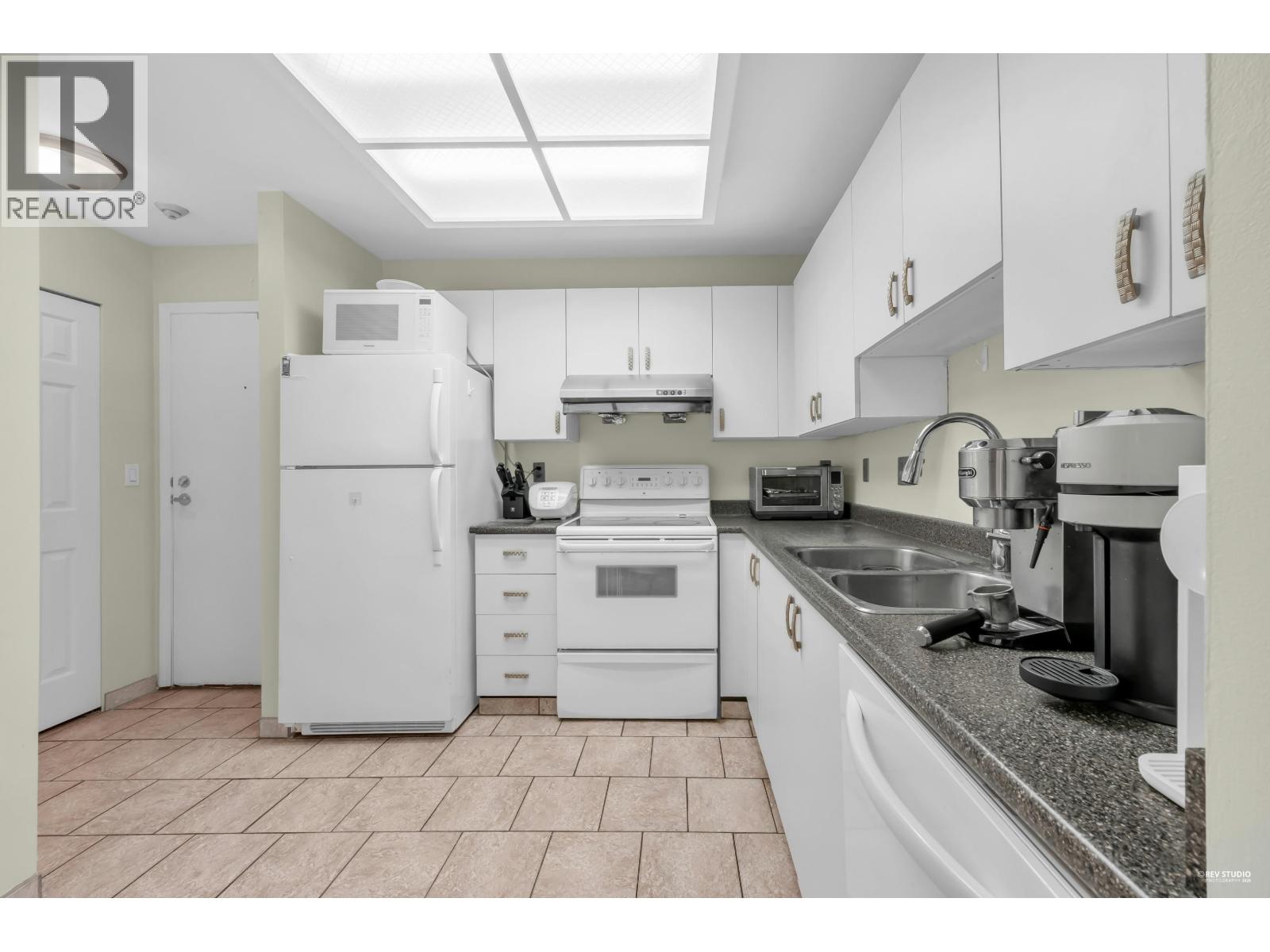 #101-7840 MOFFATT Road, Richmond