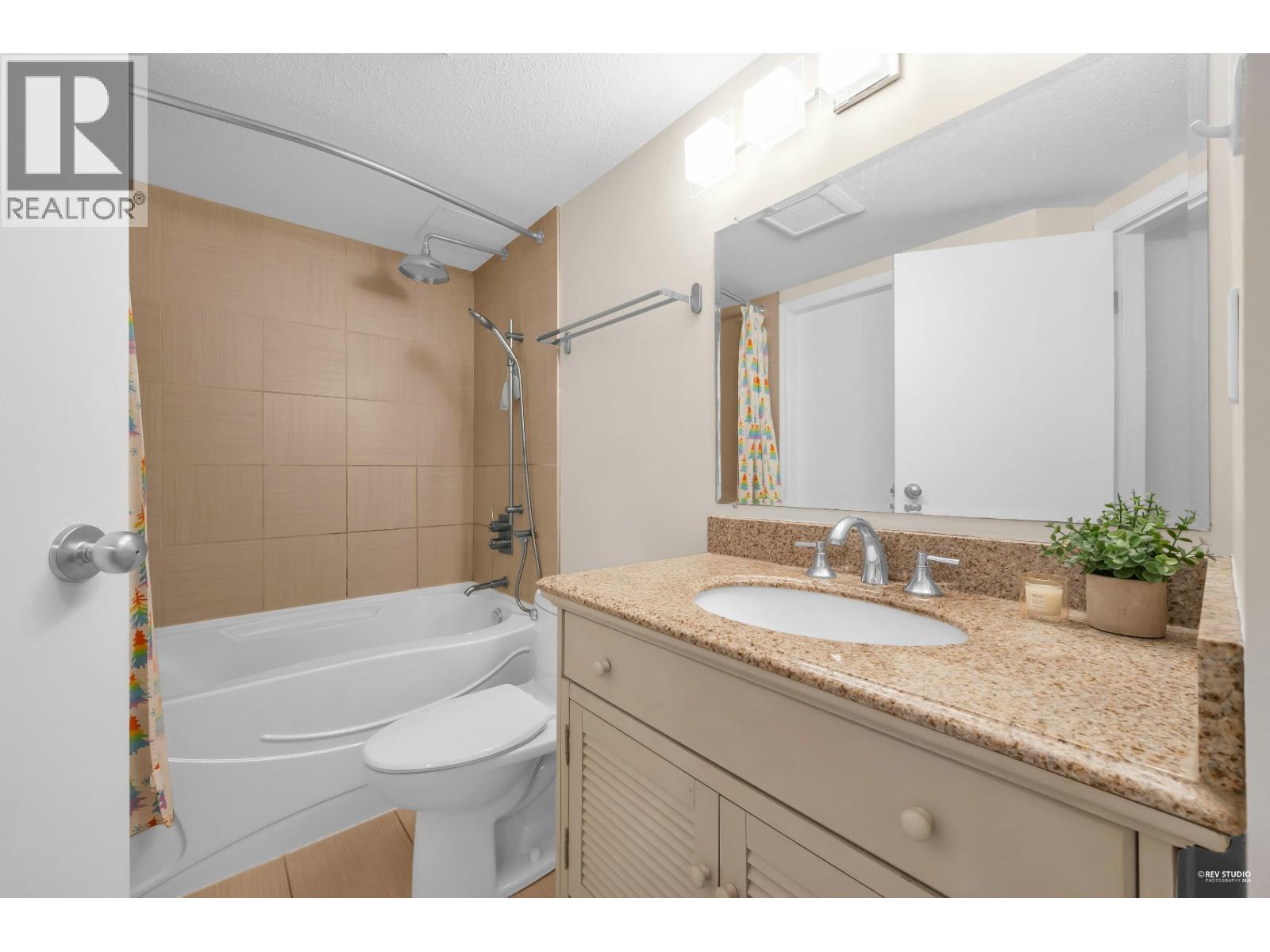 #101-7840 MOFFATT Road, Richmond