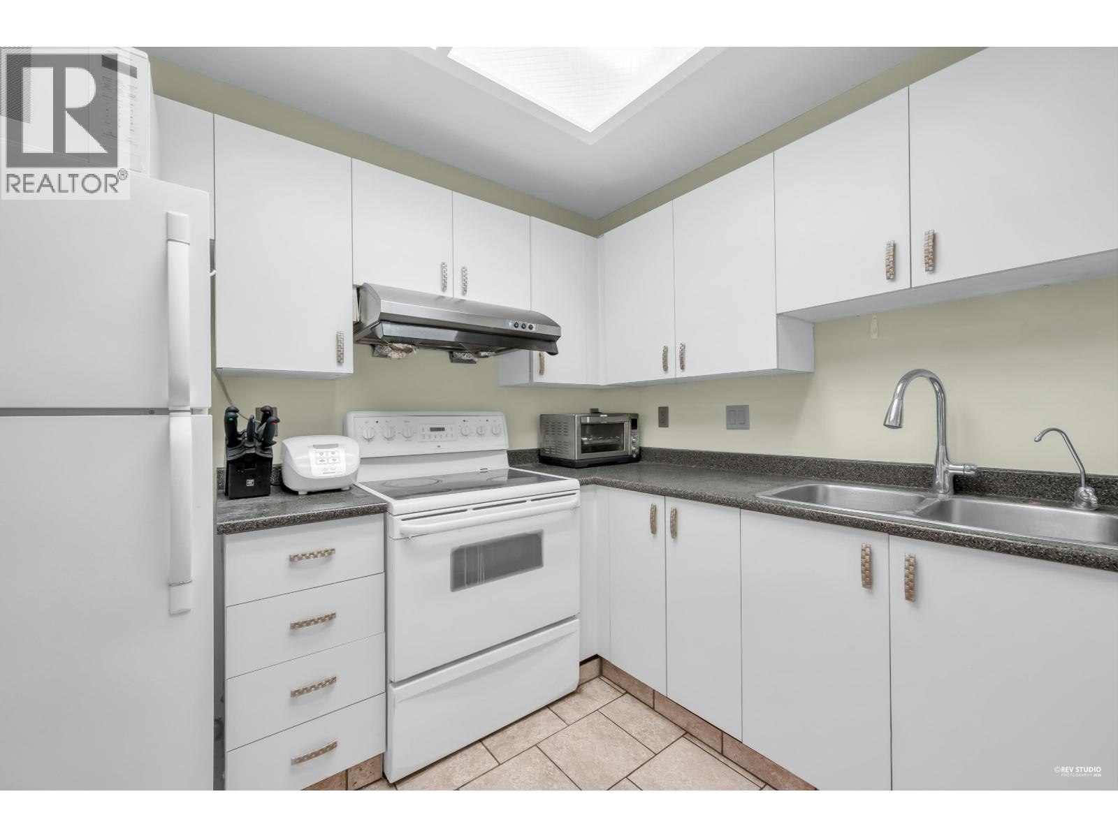 #101-7840 MOFFATT Road, Richmond