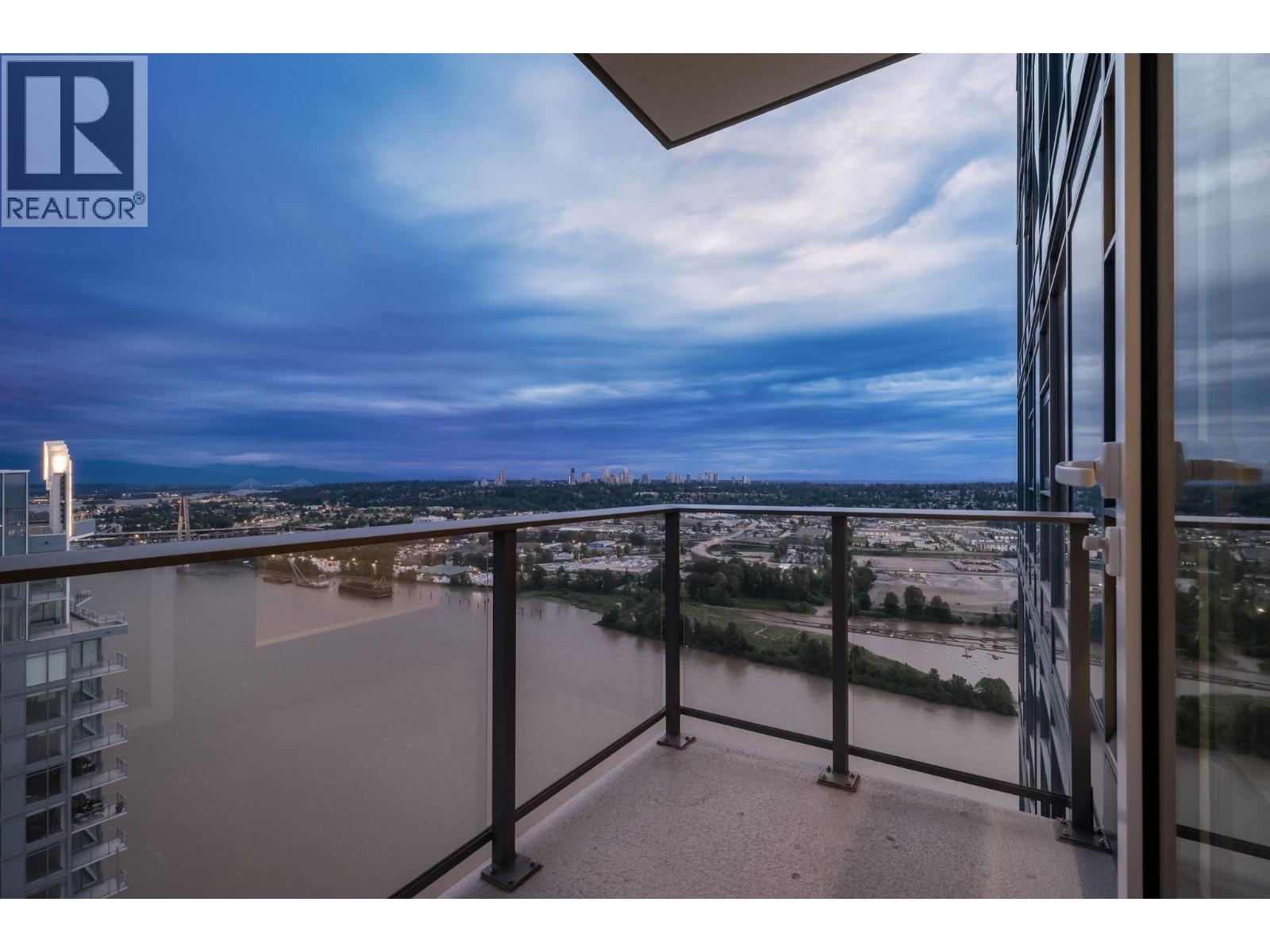 4504 680 QUAYSIDE DRIVE, New Westminster