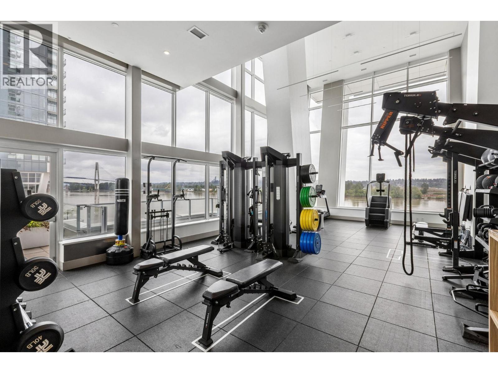 4504 680 QUAYSIDE DRIVE, New Westminster