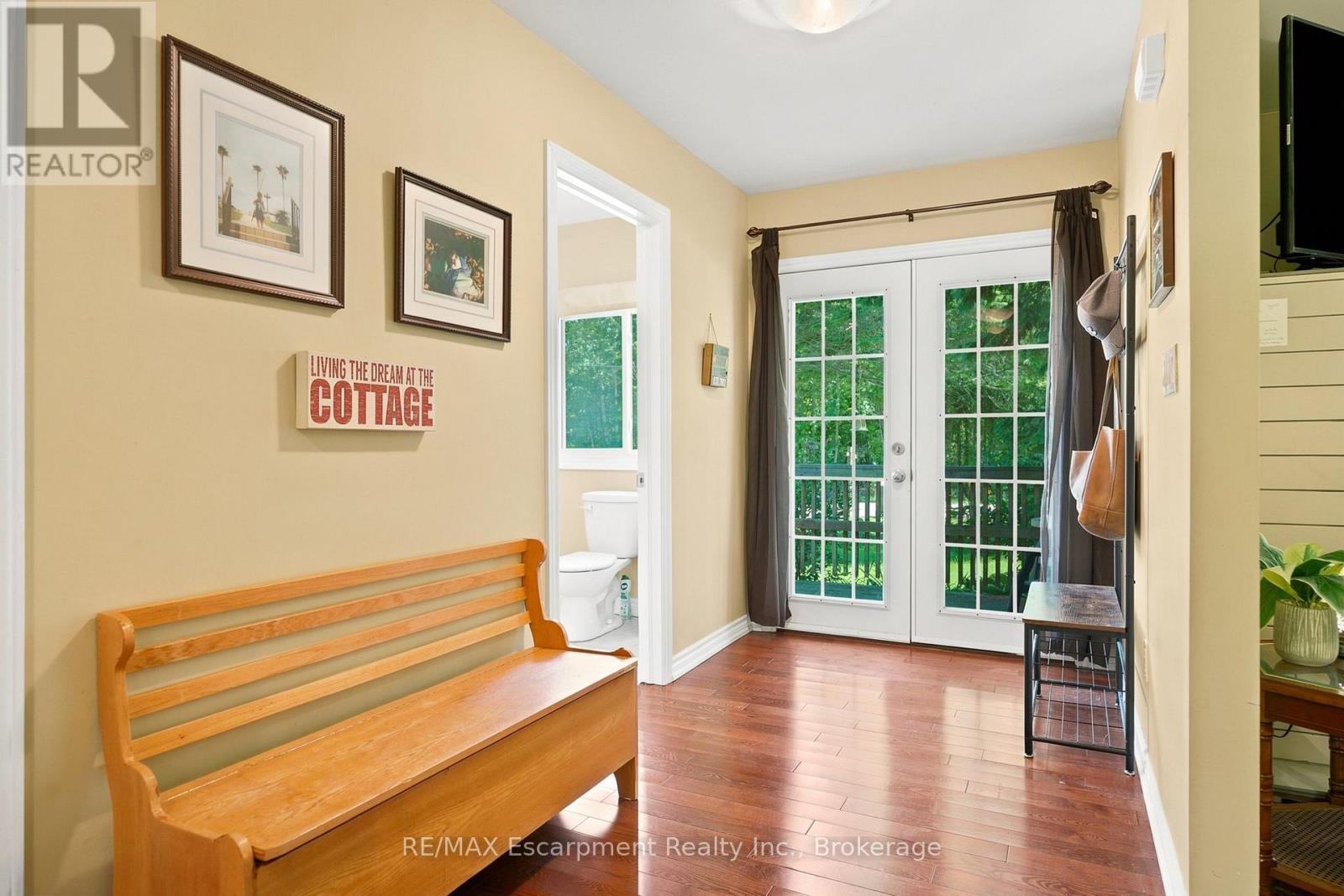 16 HIAWATHA ROAD - 13