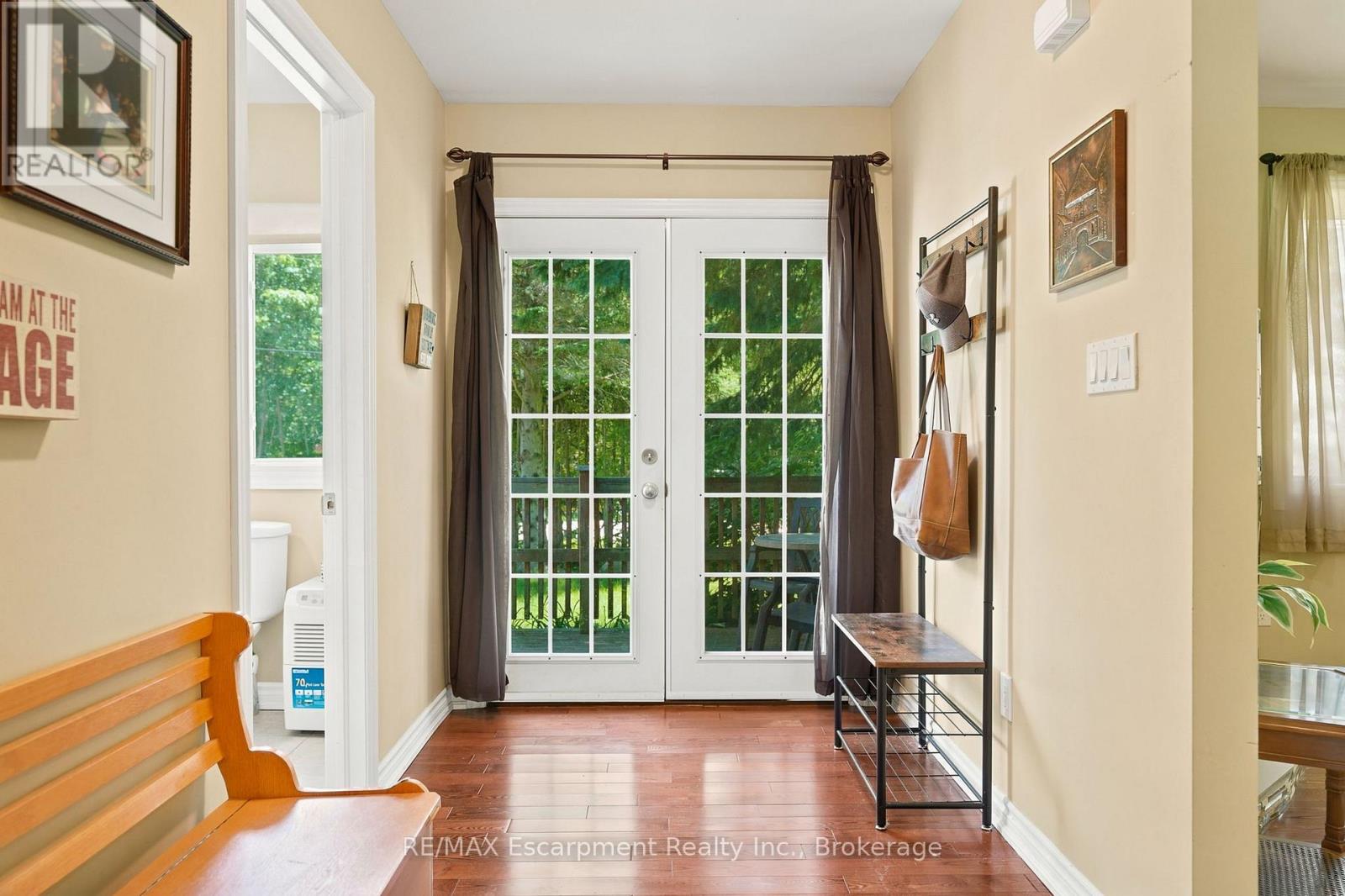 16 HIAWATHA ROAD - 12