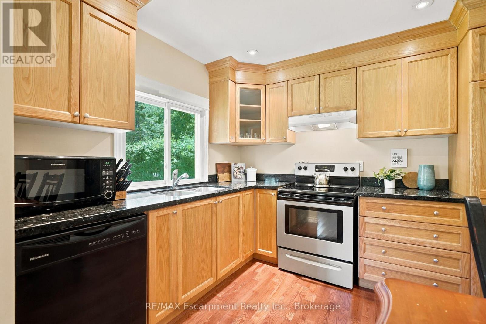 16 HIAWATHA ROAD - 21