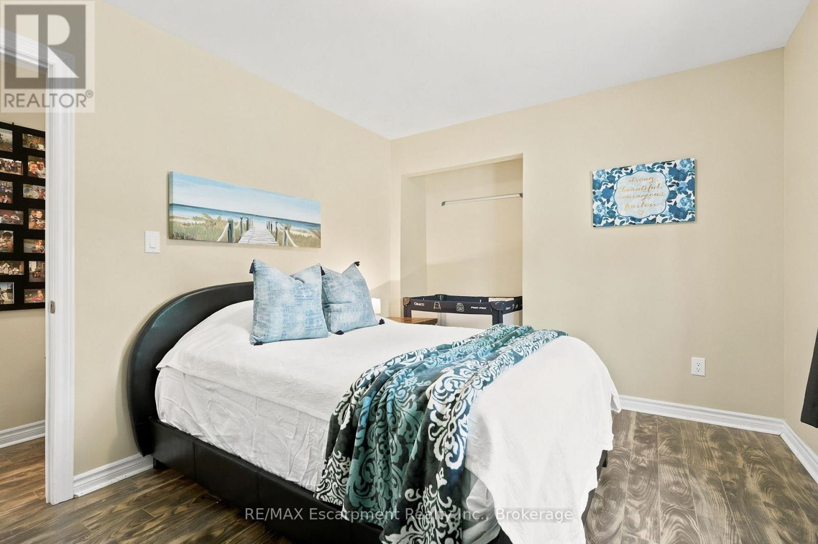 16 HIAWATHA ROAD - 28