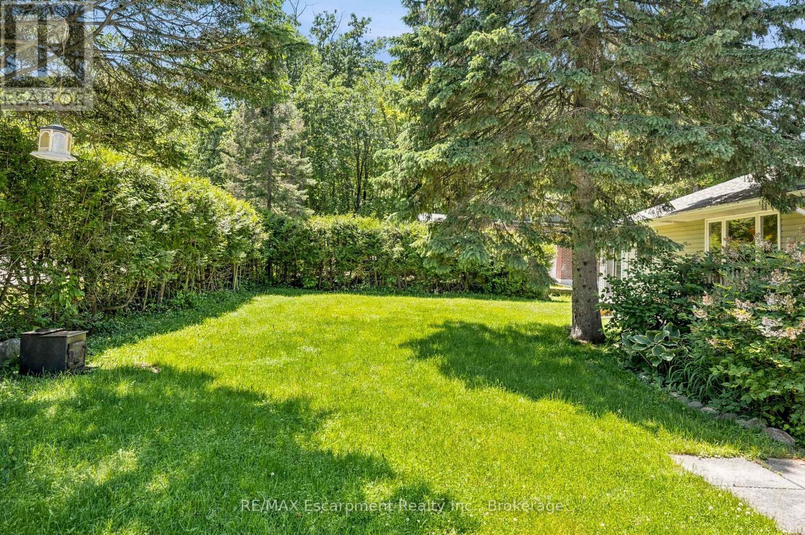 16 HIAWATHA ROAD - 3