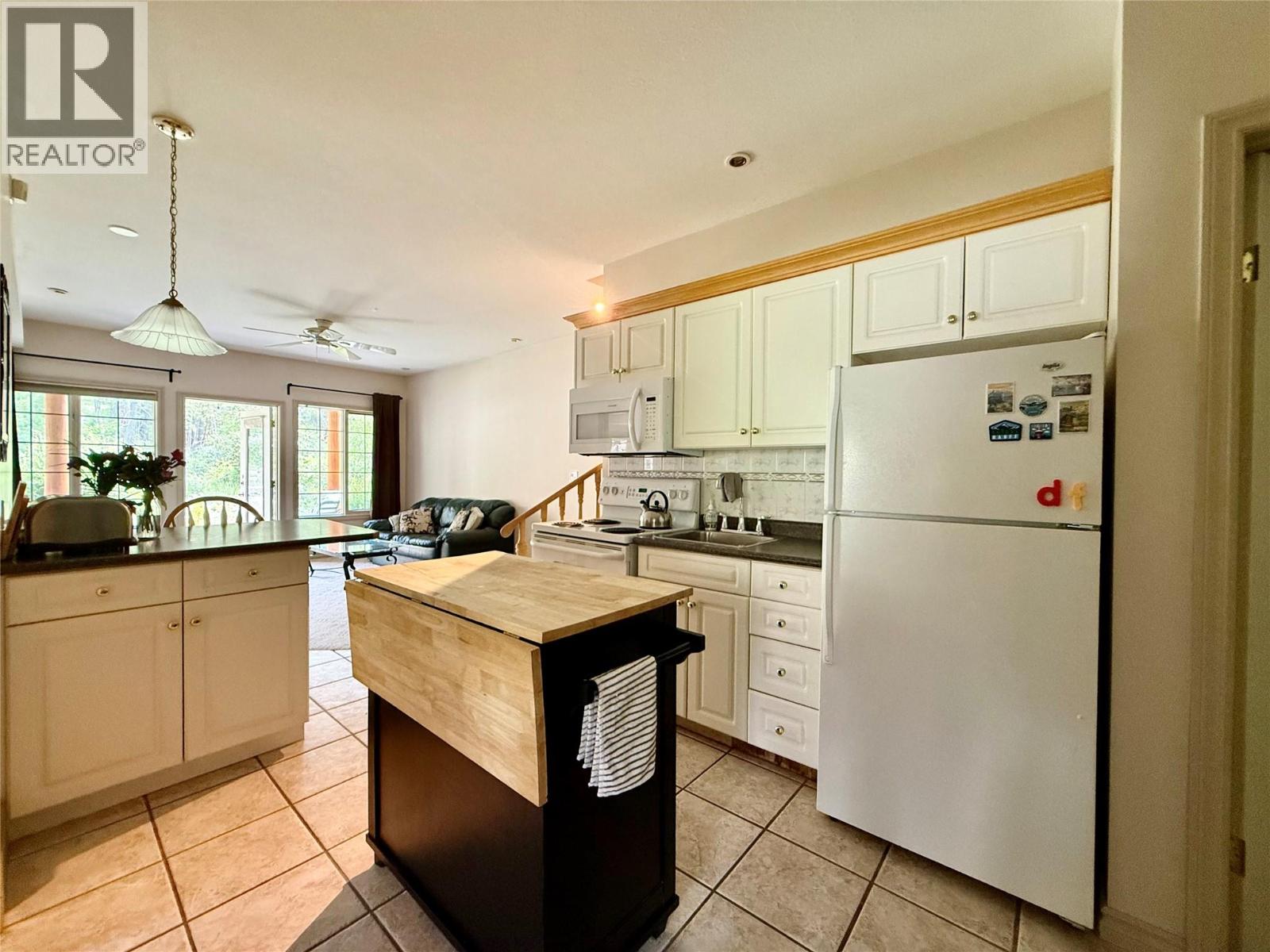 #1203 5201 Fairway Drive - 33