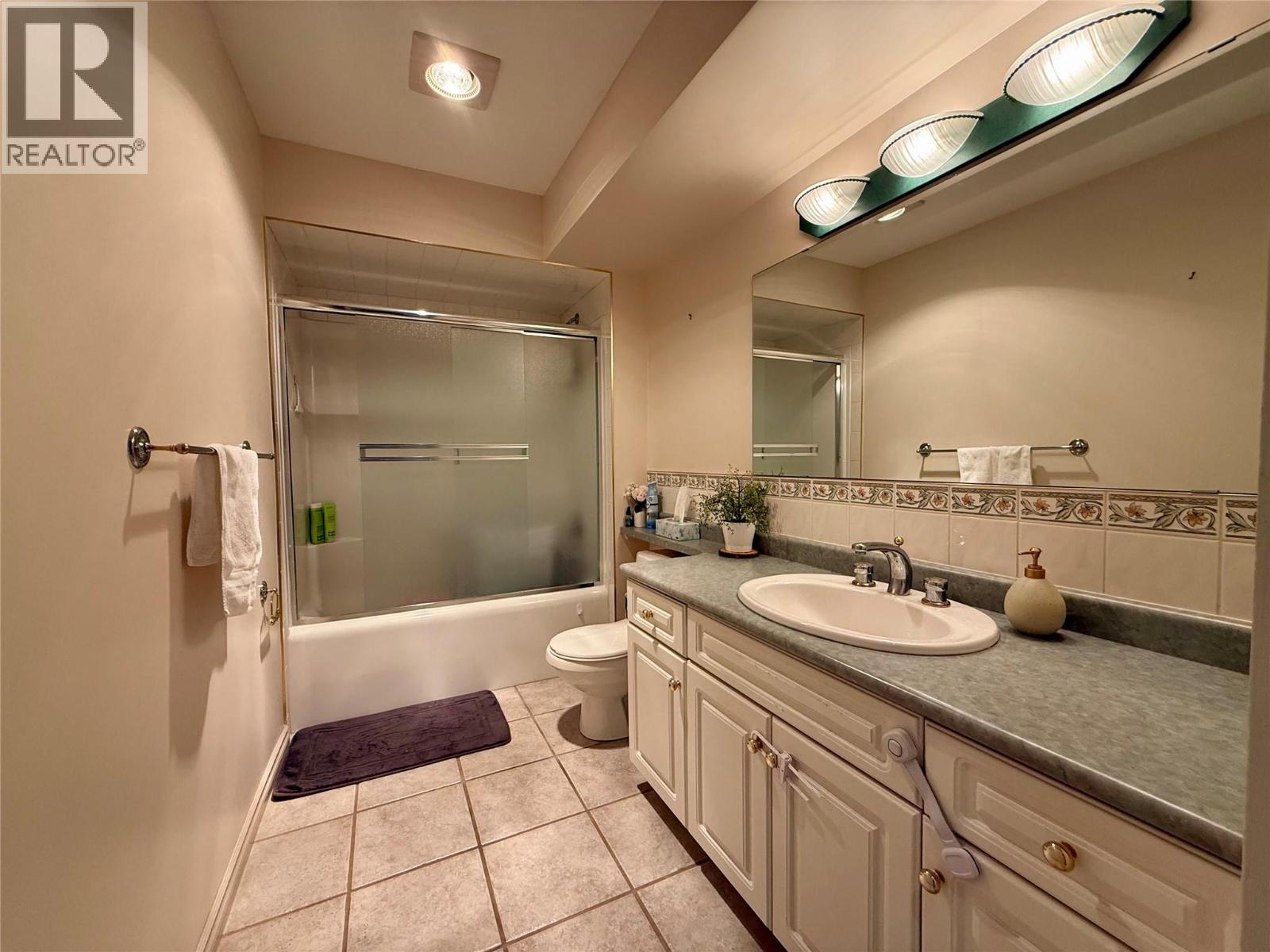 #1203 5201 Fairway Drive - 9