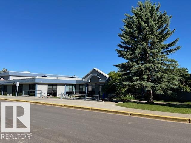 2 Woodbend CR — photo 14