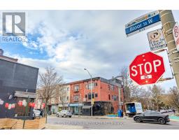 Primary Bedroom - 811 Bloor Street W, Toronto, ON M6G1L8 Photo 8
