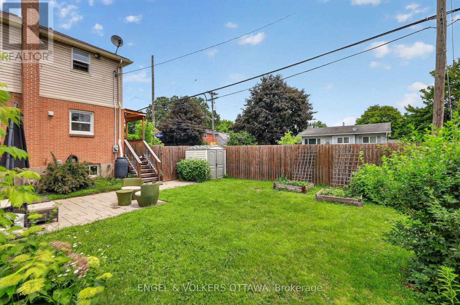 344 RICHELIEU AVENUE - 34